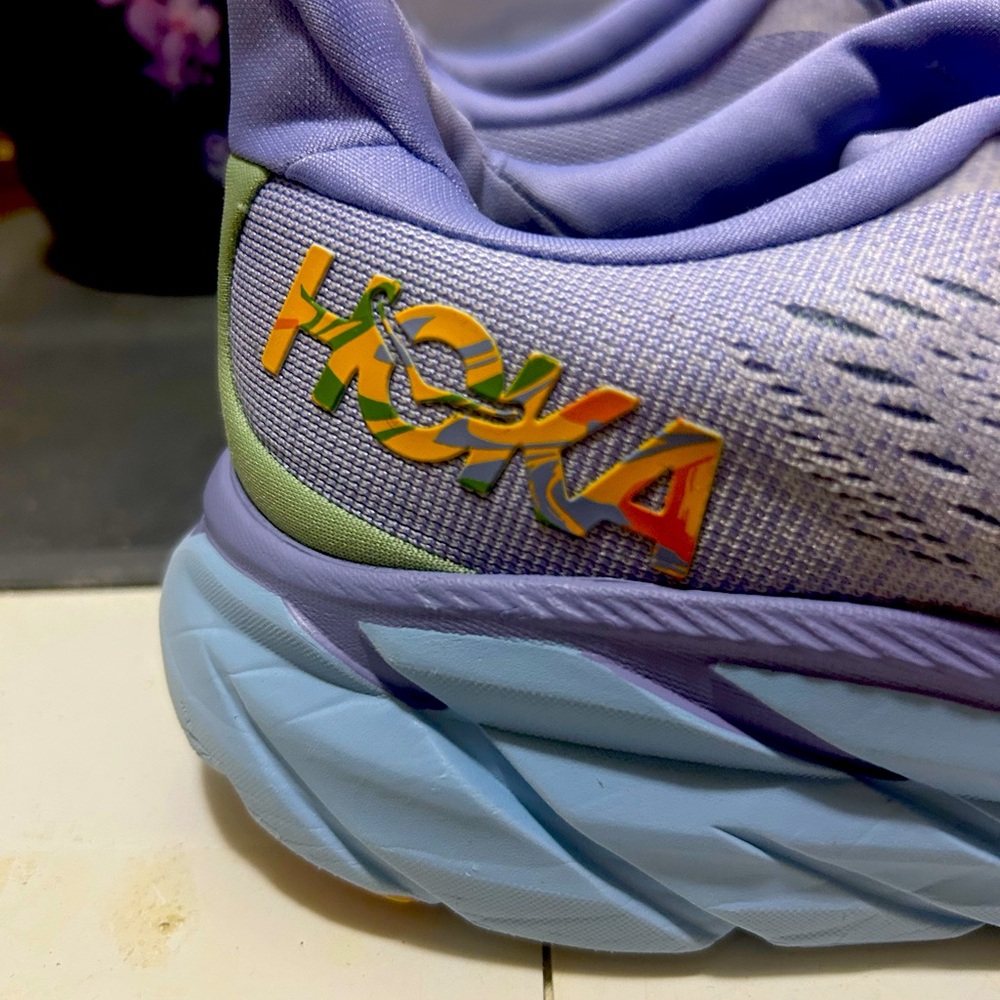 Hoka Clifton Size 8